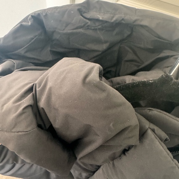 Auth.✅ Lululemon Black “Wunder Puff” Cropped Jacket Size 14🖤❤️ - Picture 9 of 12